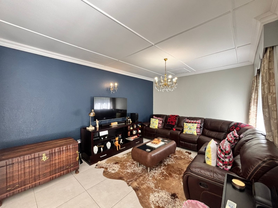 3 Bedroom Property for Sale in Flamwood North West